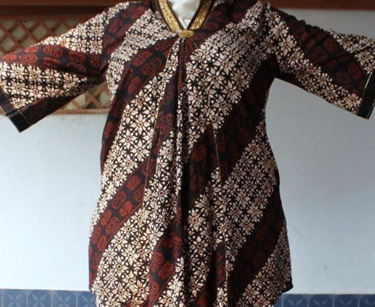 Model Baju Batik Kerja Untuk Wanita Gemuk