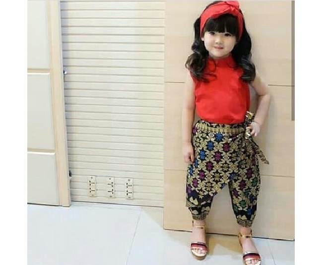 Model Baju Kebaya Anak Lengan Pendek Celana Panjang Warna Merah