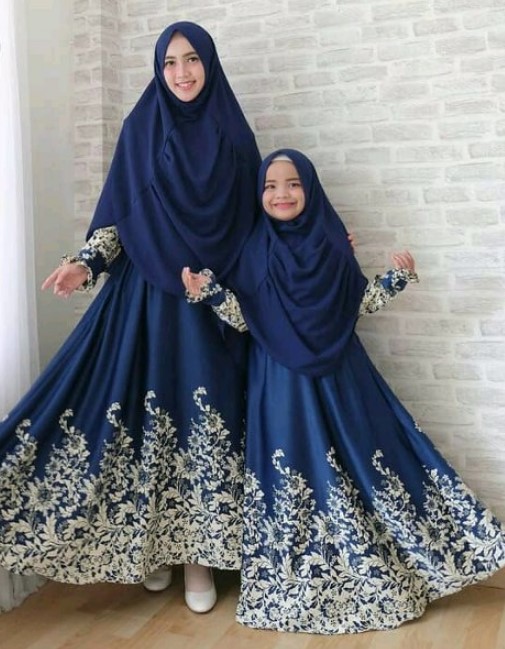 Baju Gamis Couple Modern Ibu dan Anak Kekinian Motif Bunga Bawah Navy
