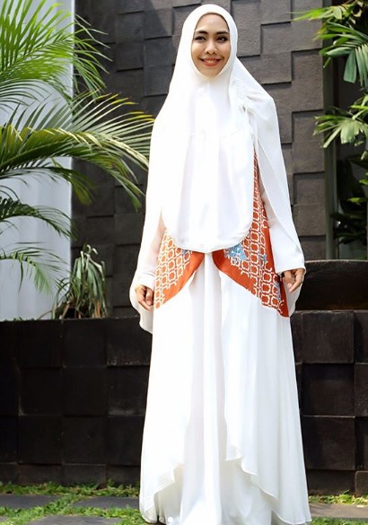 Baju Gamis Gamis Syar'i Ala Oki Setiana Dewi Murah Putih