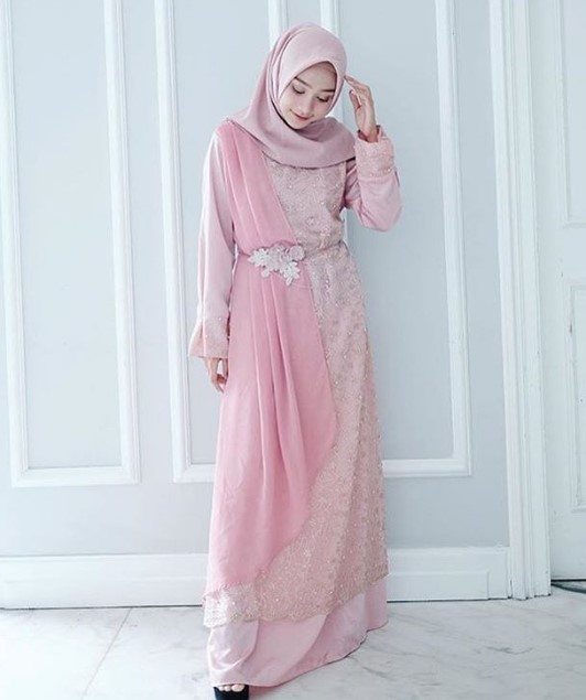 Baju Gamis Pesta Mewah Dan Elegan Selendang Bahu Lace Sifon Payet Soft Pink