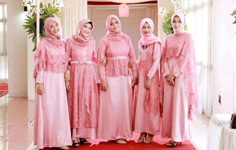 Baju Kebaya Brokat Modern Model Cape Pink
