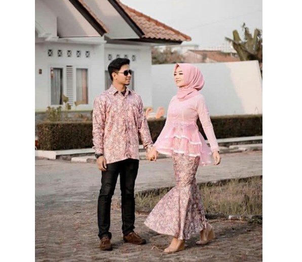 Baju Kebaya Couple Model Duyung Baby Pink