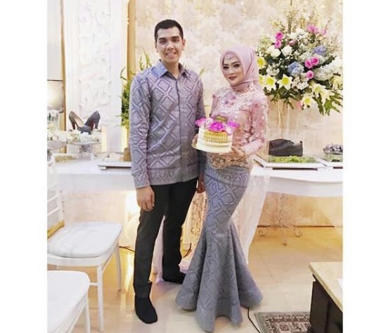 Baju Kebaya Couple Model Duyung Soft Pink Abu