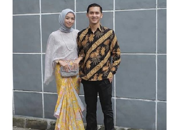 Baju Kebaya Couple Terbaru Model Rok Duyung Silver