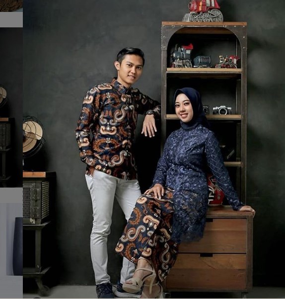 Baju Kebaya WIsuda Couple Terbaru Tunic Navy