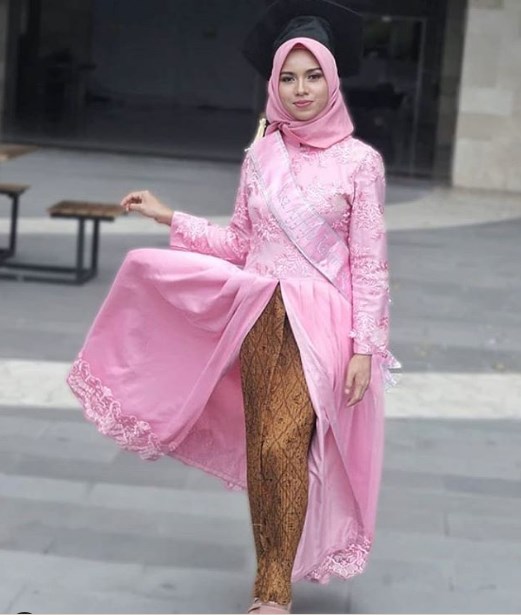 Baju Kebaya Wisuda Tunic Panjang Modern Pink
