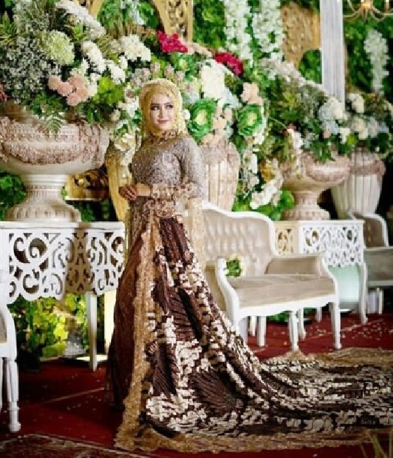 Gamis Batik Kombinasi Brokat untuk Pesta Pernikahan Coksu