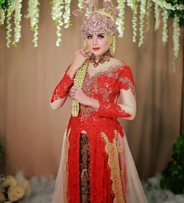 Gamis Batik Kombinasi Brokat untuk Pesta Pernikahan Merah Kuning