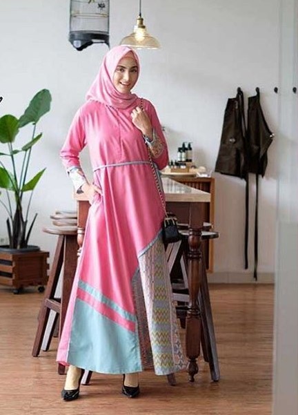 Gamis Batik Kombinasi Kain Polos Satin Kekinian Tali Pinggang Pink Blue