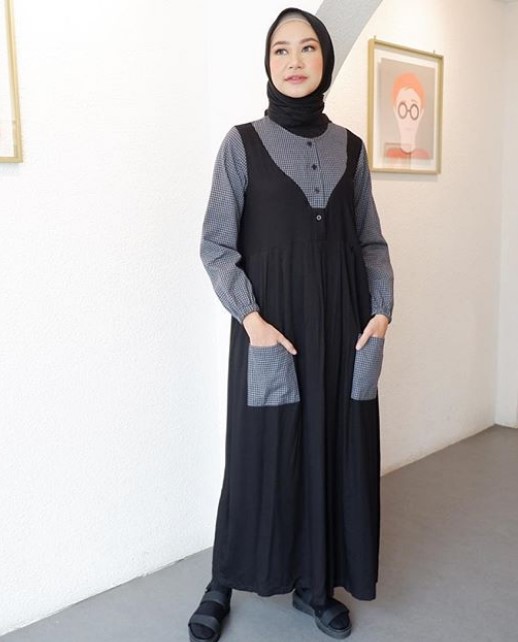 Gamis Muslimah Terbaru Untuk Remaja Modern Katun Kantong Maxi Hitam Denim