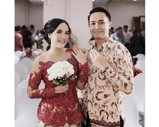 Kebaya Couple Brokat Payet Transparan Maroon