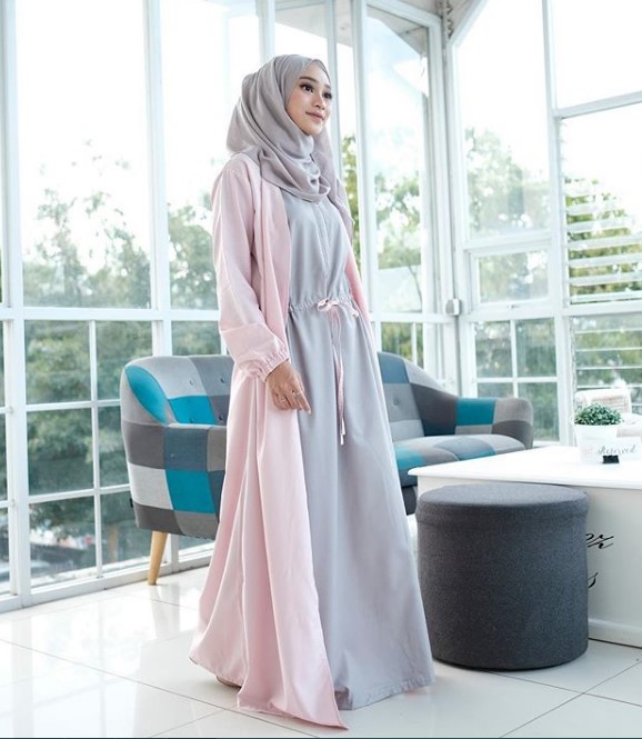 Koleksi Baju Gamis Modern Anak Muda Terkini Tali Pinggang Soft Pink Grey