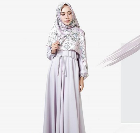 Koleksi Baju Gamis Syar’i Tanah Abang Modern Simple Tali Pinggang Soft Grey