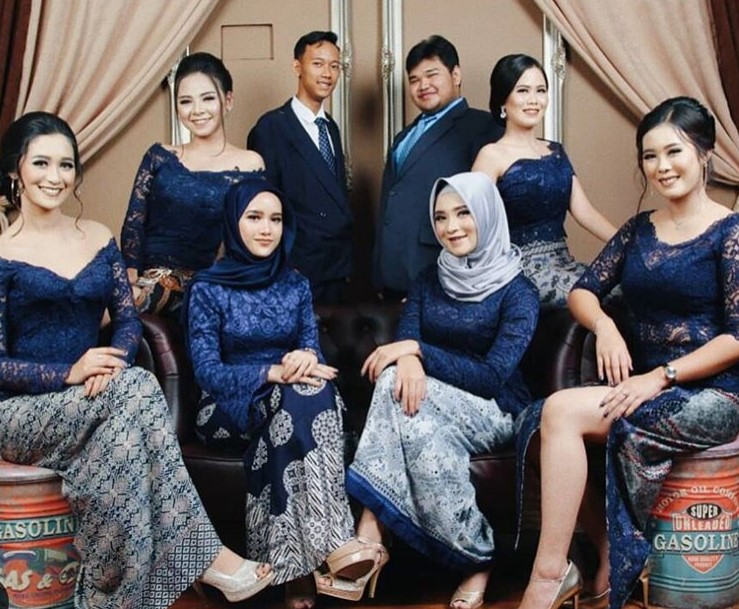 Long Dress Batik Kombinasi Brokat Navy