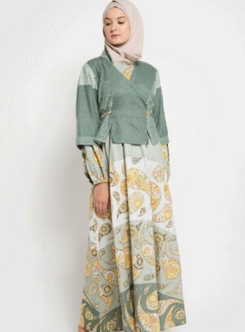 Model Baju Batik Gamis Kombinasi Kain Polos Hijau Soft