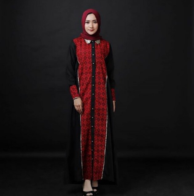 Model Baju Batik Gamis Kombinasi Terbaru Modern Kancing Depan Merah Hitam