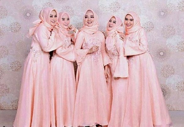 Model Baju Dress Kebaya Brokat Muslim Peach A Clock