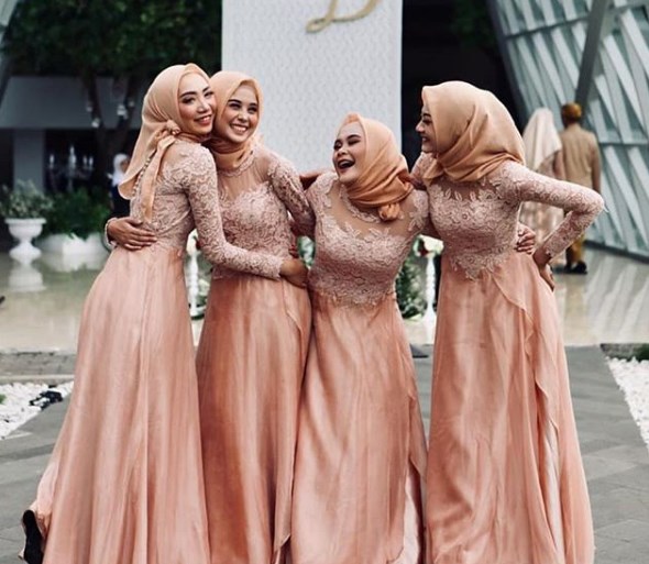 Model Baju Dress Kebaya Brokat Muslim Peach Tua