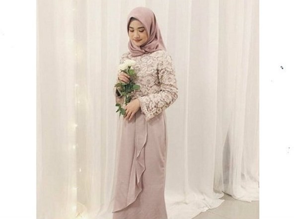 Model Baju Dress Kebaya Brokat Muslim Soft Moca
