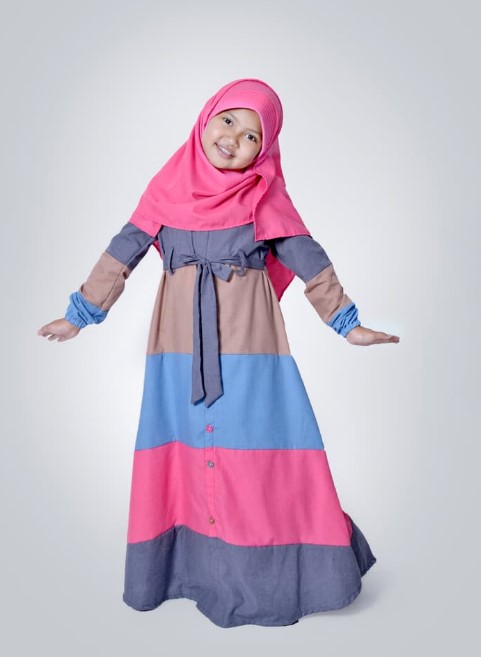 Model Baju Gamis Anak Perempuan Terbaru Kombinasi Warna Abu Muda, Pink, Biru