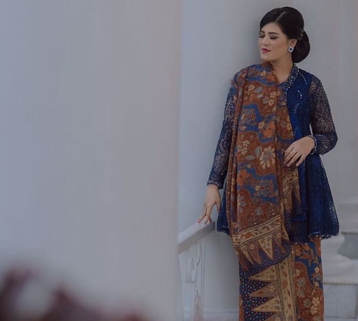 Model Baju Gamis Batik Kombinasi Kain Polos Blazer Navy Coklat