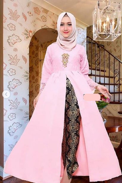 Model Baju Gamis Batik Kombinasi Kain Polos Satin Brokat Soft Pink
