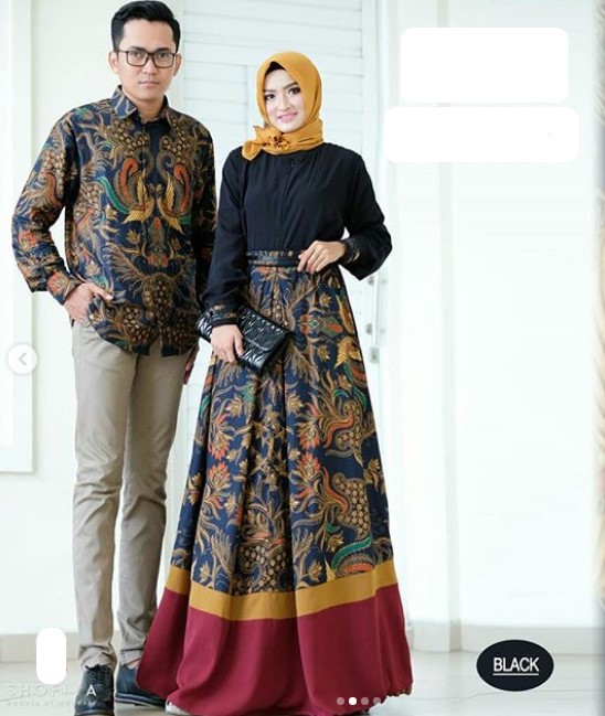 Model Baju Gamis Batik Kombinasi Kain Polos Satin Simple Warna Hitam