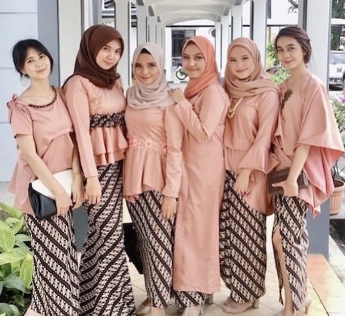 100+ Inspirasi Model Baju Batik Wanita Kombinasi Gamis Terbaru