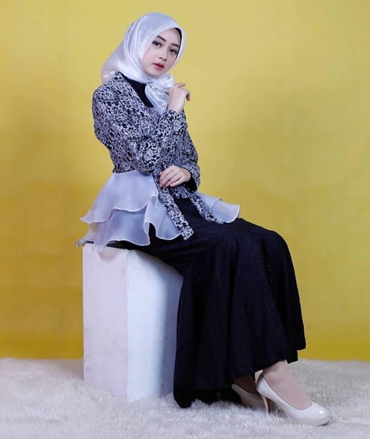 Model Baju Gamis Batik Kombinasi Sifon Hitam Abu Muda