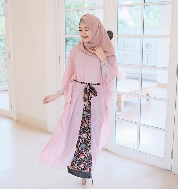 Model Baju Gamis Batik Kombinasi Sifon Modern Soft Pink