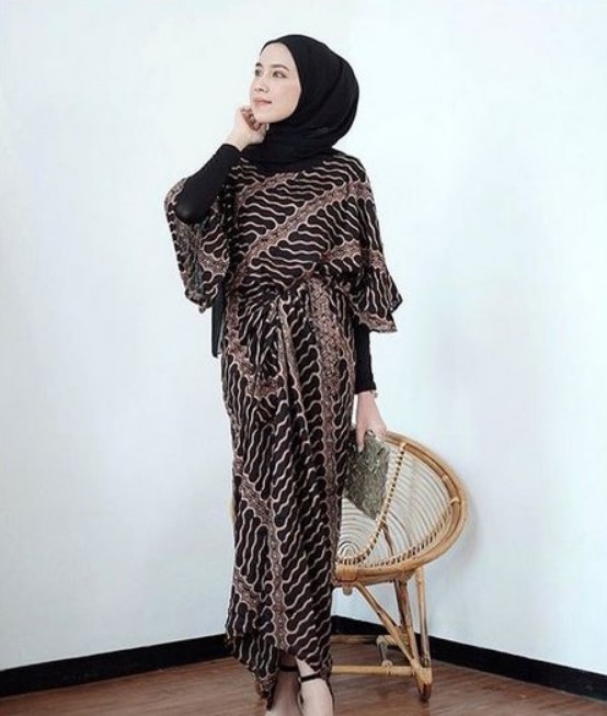 Model Baju Gamis Blazer Batik Modern Hitam