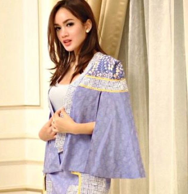 Model Baju Gamis Blazer Batik Modern Pendek Biru Muda