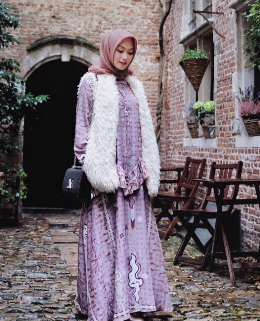 Model Baju Gamis Blazer Batik Modern Ungu Lavender