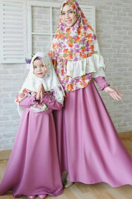 Model Baju Gamis Couple Ibu dan Anak Terbaru Motif Bunga Lavender