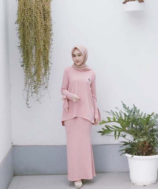 Model Baju Gamis Modern Remaja Kekinian Simple Set Soft Pink