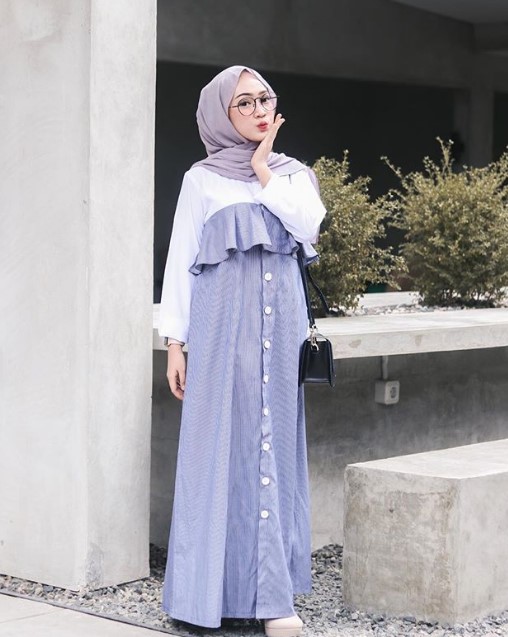 Model Baju Gamis Modern Terbaru Sabrina Rok Aksen Kancing Soft Blue and White