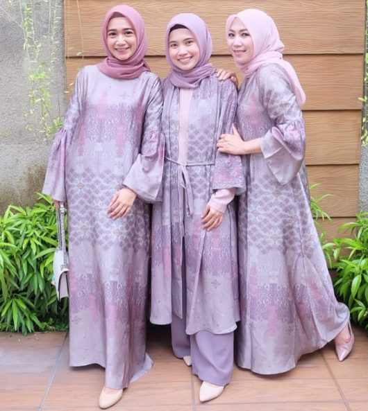 Model Baju Gamis Pesta Terbaru Modern Batik Silk Lavender