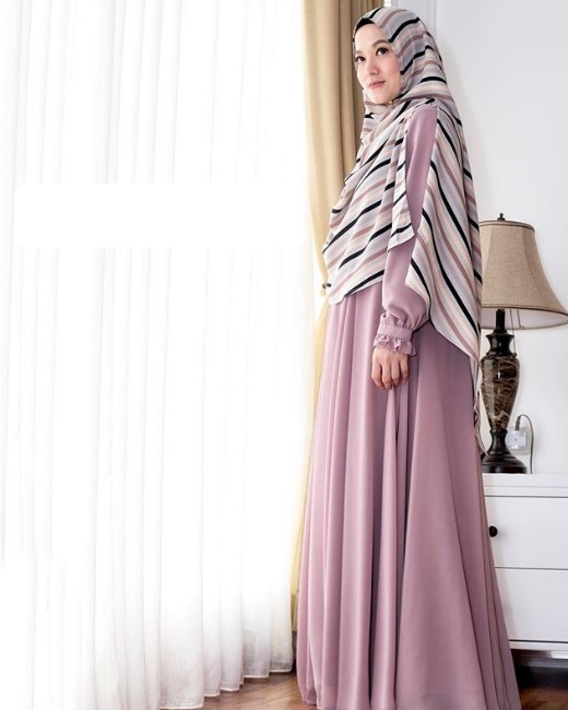 Model Baju Gamis Syar’i Lyra Virna Modern Jilbab Stripe Soft Lavender