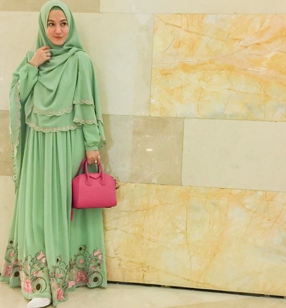 Model Baju Gamis Syar’i Lyra Virna Modern Motif Bunga Bordir Soft Green
