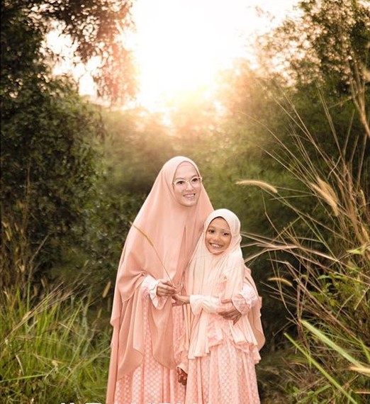 Model Baju Gamis Syar’i Lyra Virna Panjang Soft Peach