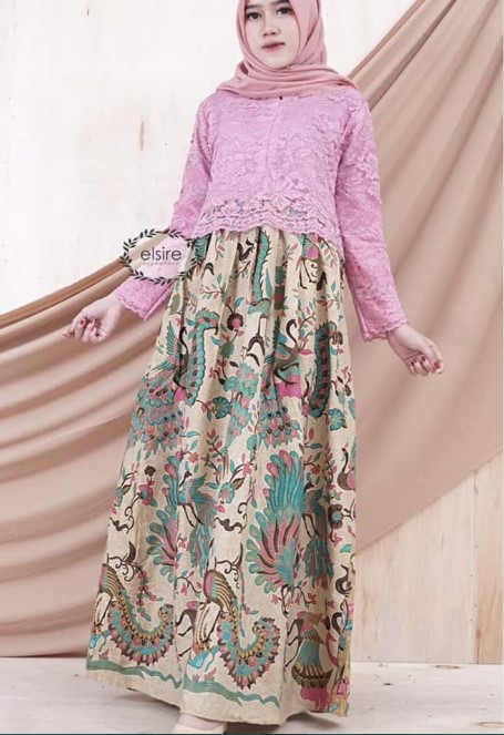 Model Gamis Brokat Kombinasi Batik Pink