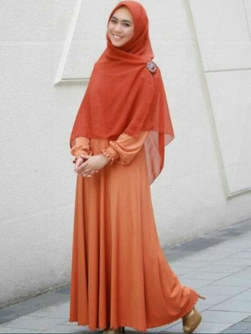 Model Gamis Syar'i Oki Setiana Dewi Cantik Orange