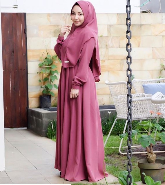 Model Gamis Syar'i Tanah Abang Terbaru Sifon Simple Jilbab Pet Merah Maroon