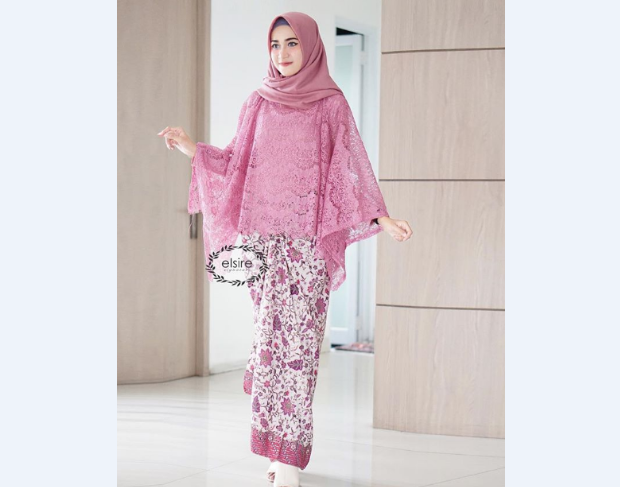 Model Kebaya Modern Cape Pink Batik