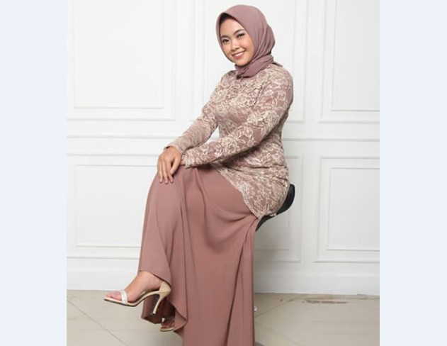 Model Kebaya Muslim Atasan Panjang Soft Purple