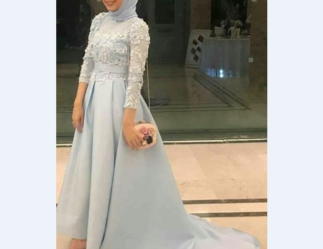 Model Kebaya Muslim Gaun Biru Muda