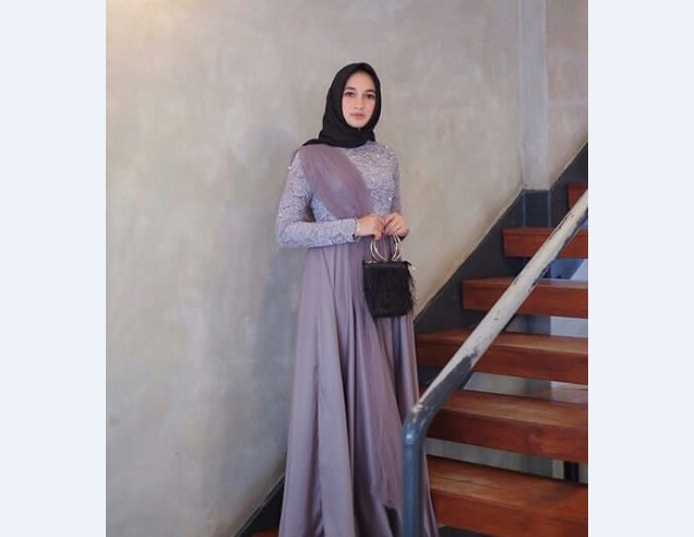 Model Kebaya Muslim Selendang Bahu Soft Purple