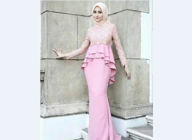 Model Kebaya Pesta Duyung Soft Pink Peplum
