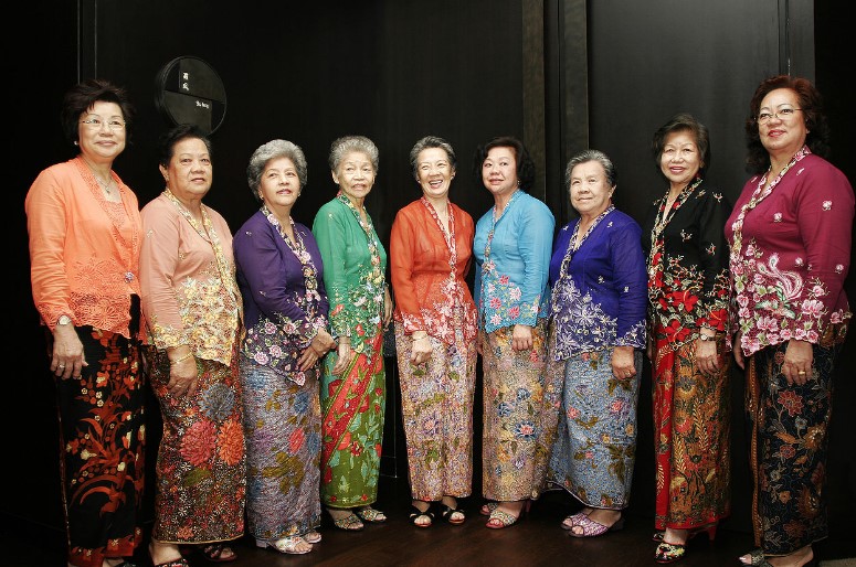 Pakaian Adat Jawa Tradisional Wanita